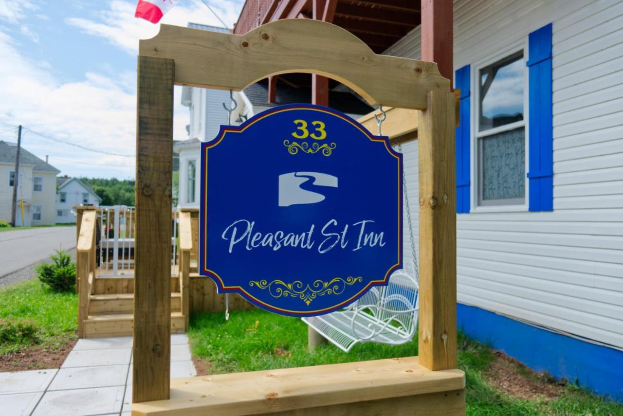 Pleasant Street Inn Parrsboro エクステリア 写真