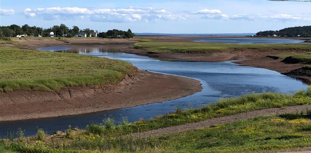Pleasant Street Inn Parrsboro エクステリア 写真