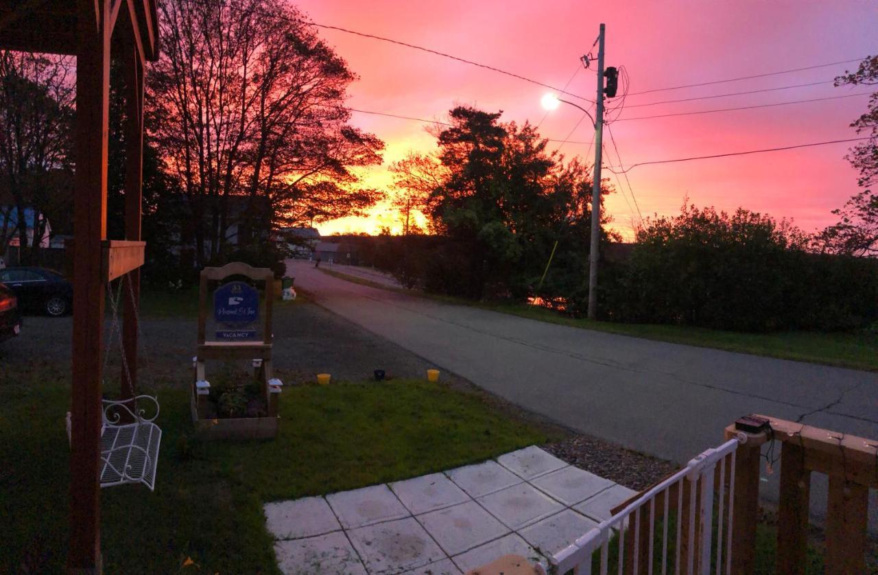 Pleasant Street Inn Parrsboro エクステリア 写真