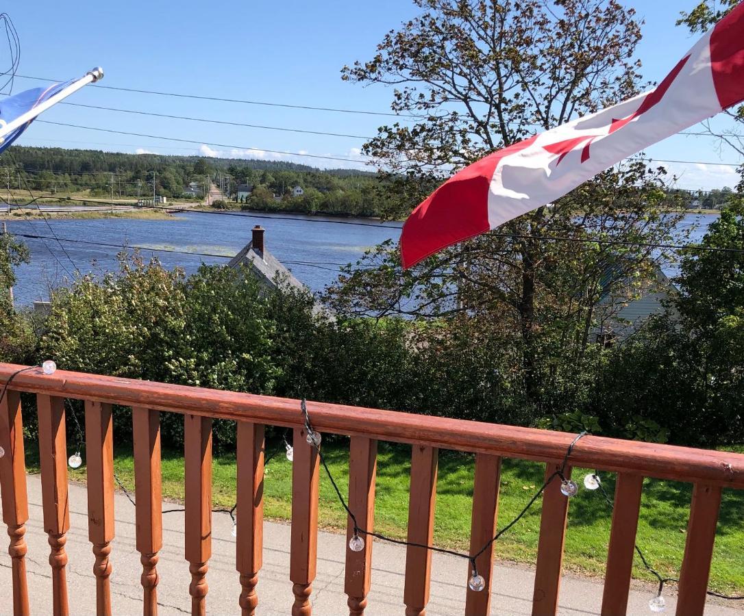 Pleasant Street Inn Parrsboro エクステリア 写真