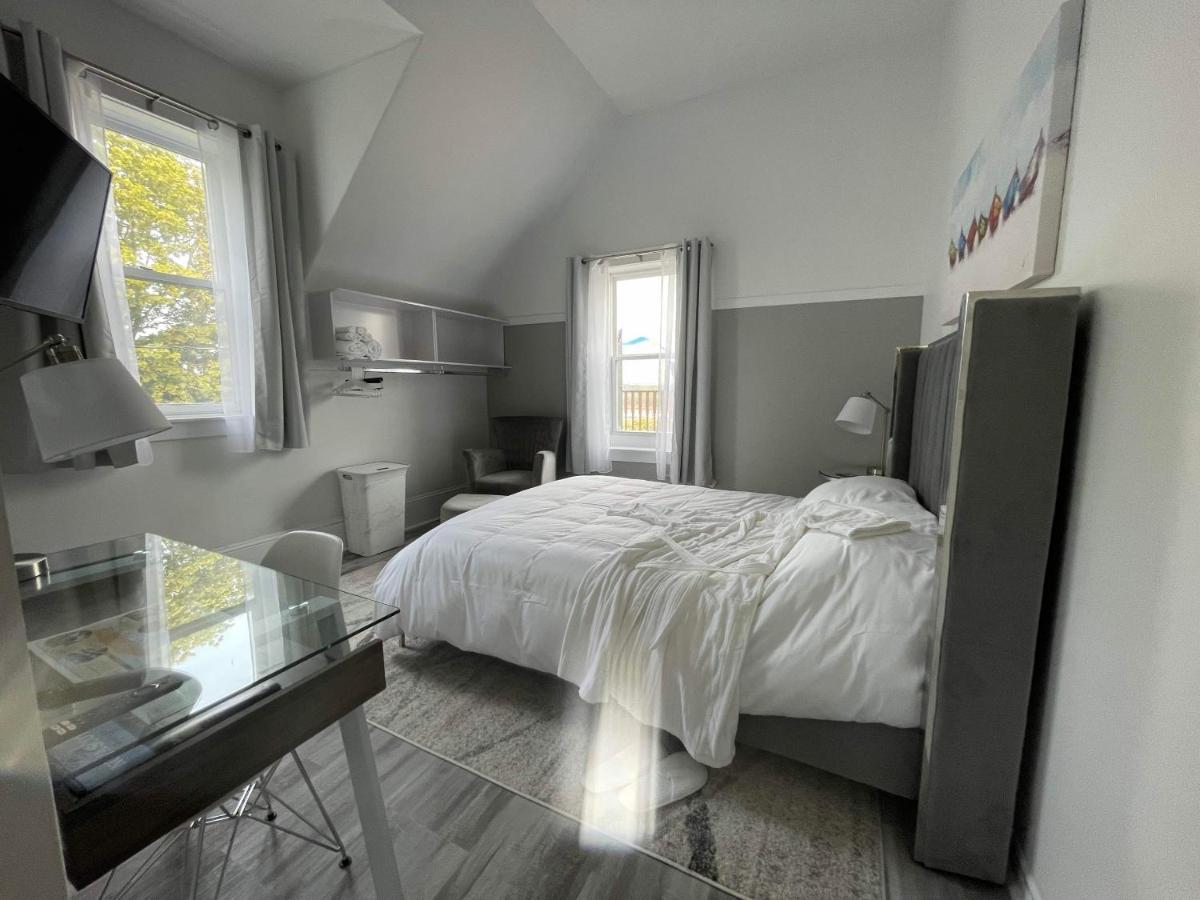 Pleasant Street Inn Parrsboro エクステリア 写真