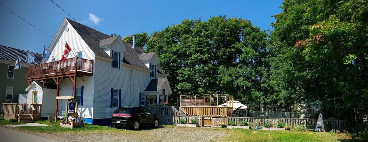 Pleasant Street Inn Parrsboro エクステリア 写真