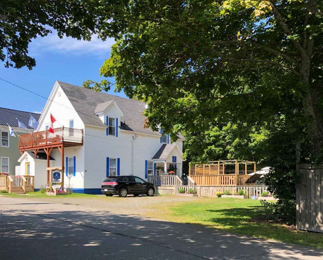 Pleasant Street Inn Parrsboro エクステリア 写真