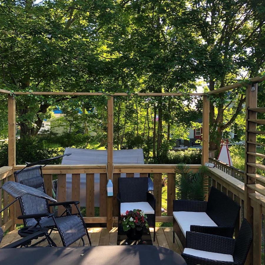 Pleasant Street Inn Parrsboro エクステリア 写真