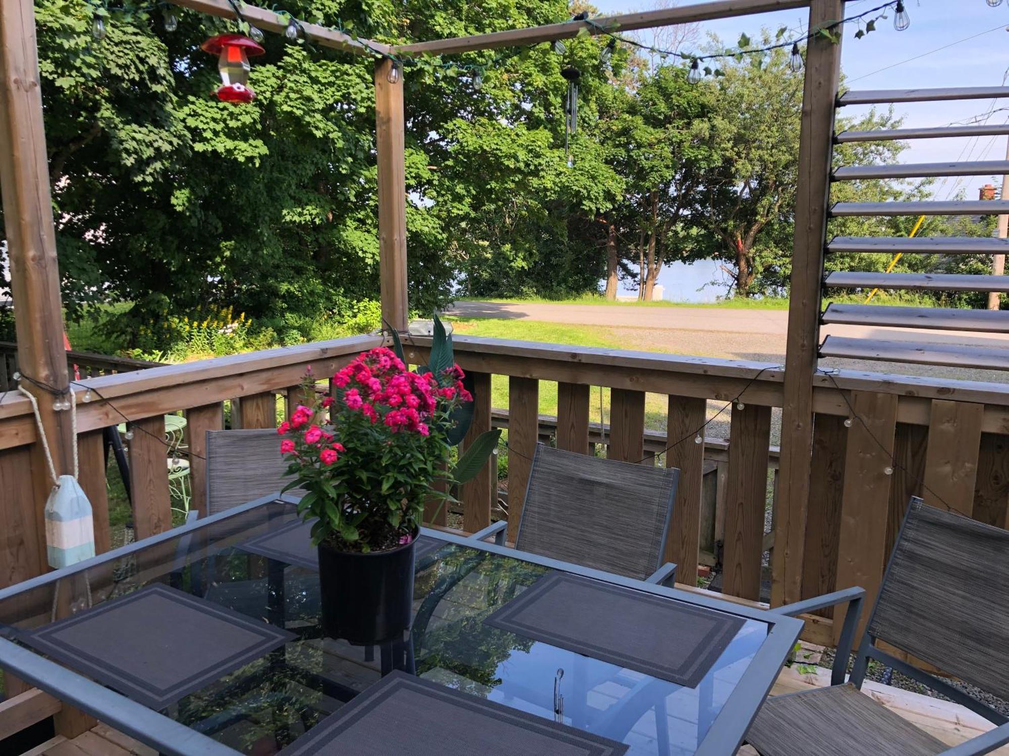Pleasant Street Inn Parrsboro エクステリア 写真