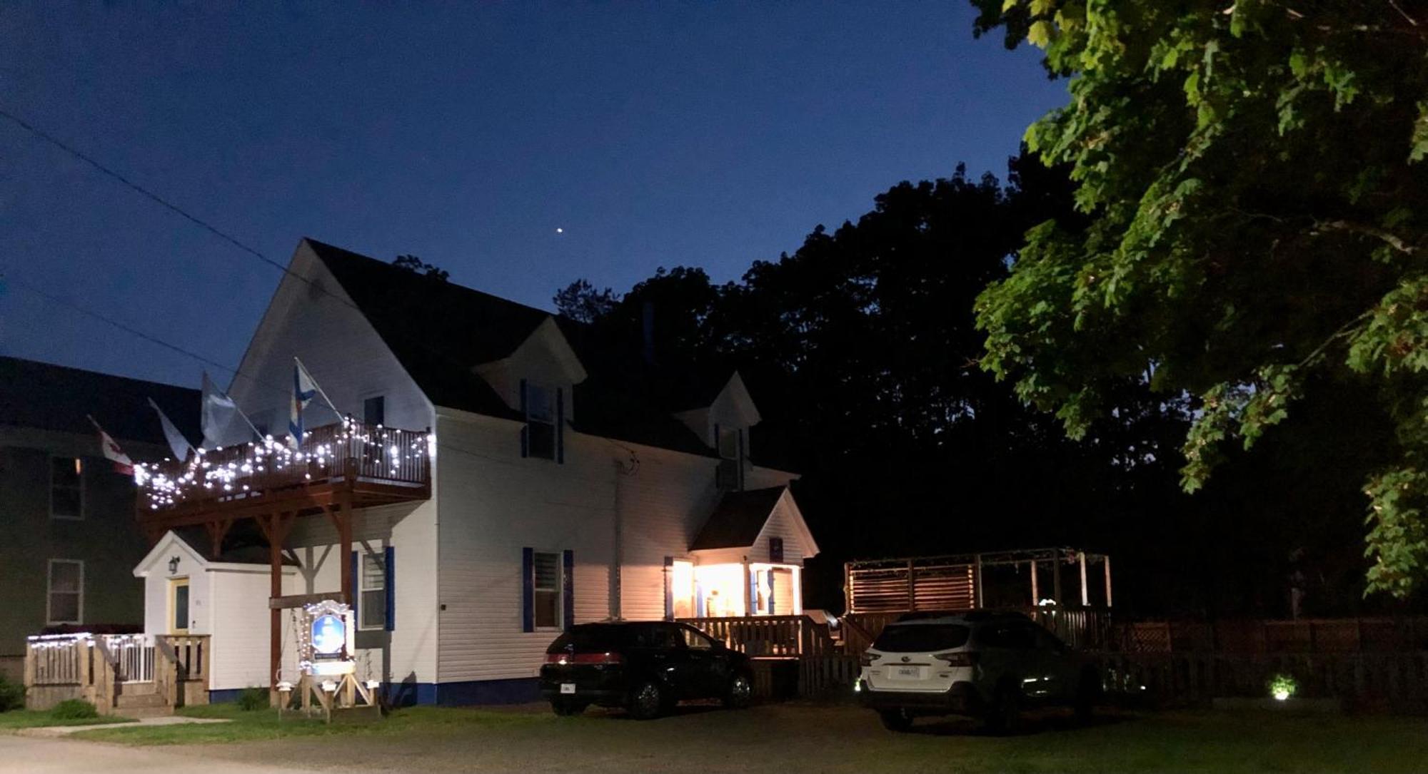 Pleasant Street Inn Parrsboro エクステリア 写真